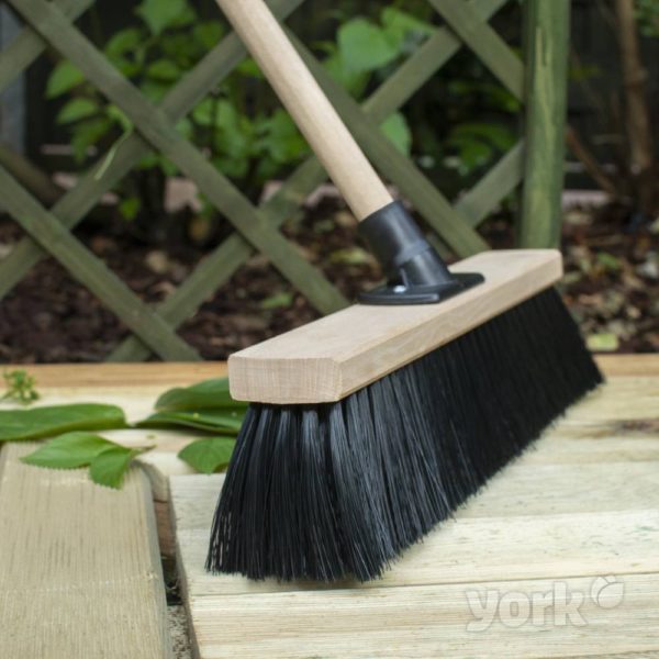 Broom for cleaning large surfaces 40 cm